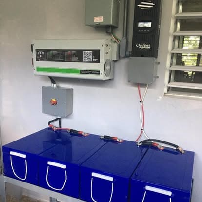 Instalacion de paneles solares y almacenamiento de bateria en Puerto Rico por Solar & Electric System