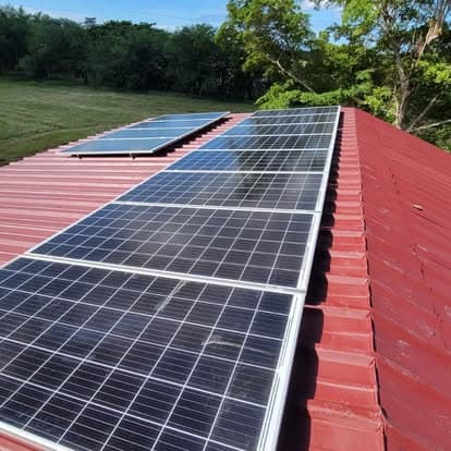 Instalacion de paneles solares y almacenamiento de bateria en Puerto Rico por Solar & Electric System