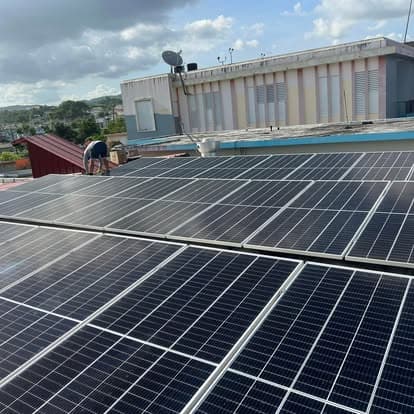 Instalacion de paneles solares y almacenamiento de bateria en Puerto Rico por Solar & Electric System