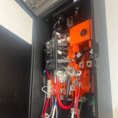 Instalacion de paneles solares y almacenamiento de bateria en Puerto Rico por Solar & Electric System